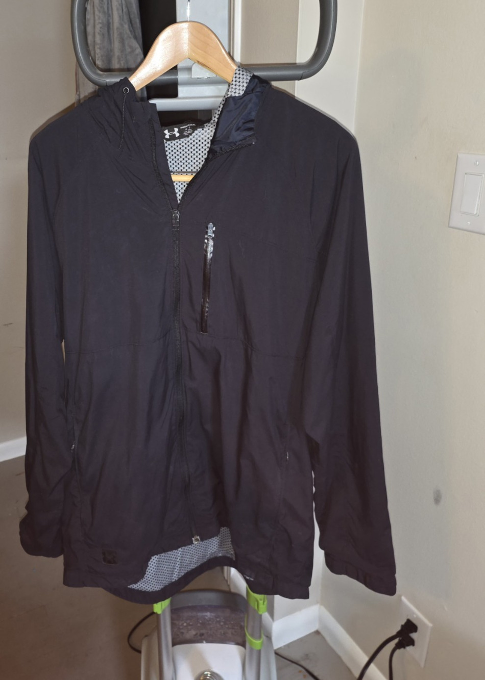 This one is pending pick up.  Under Armour Men's Black Full Zip Hooded Windbreak